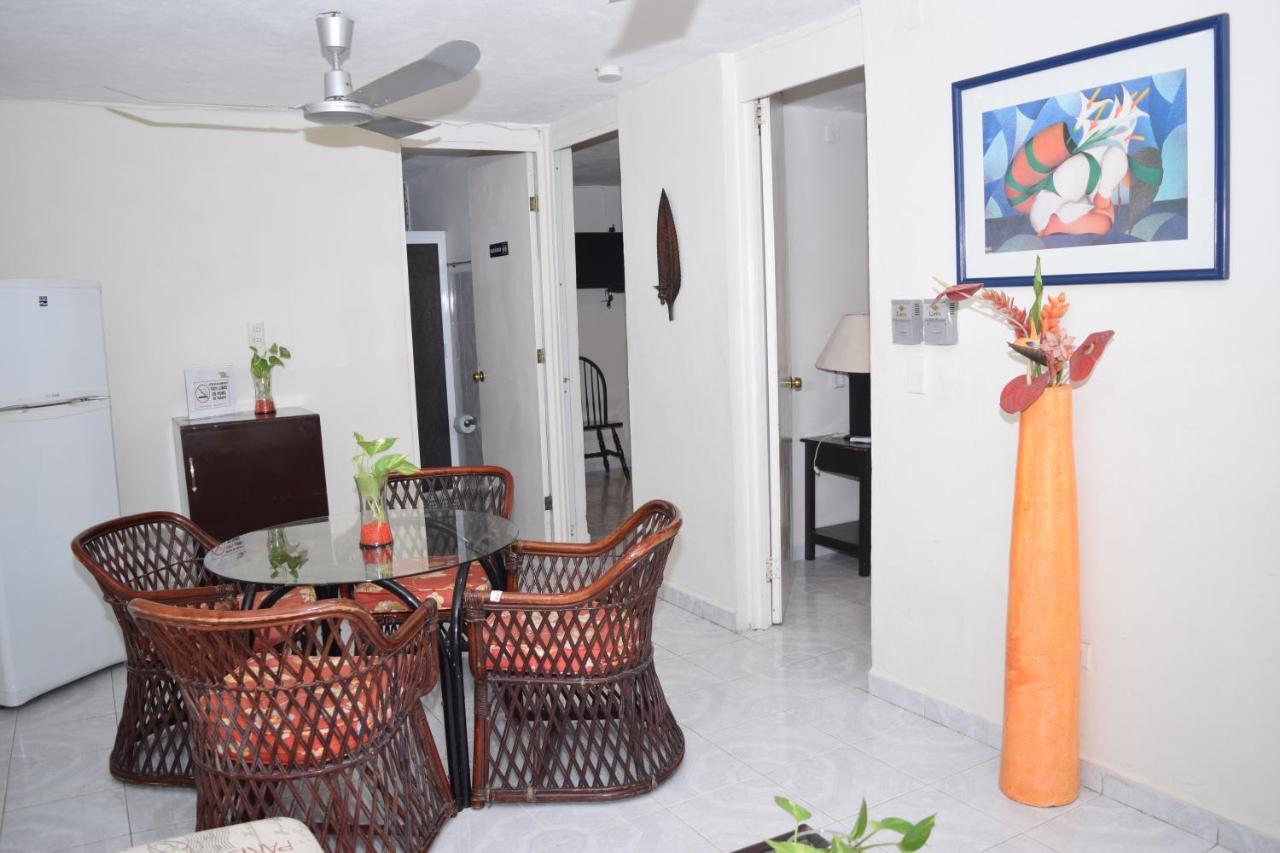 Hotel Suites Le Monde Cancún Esterno foto