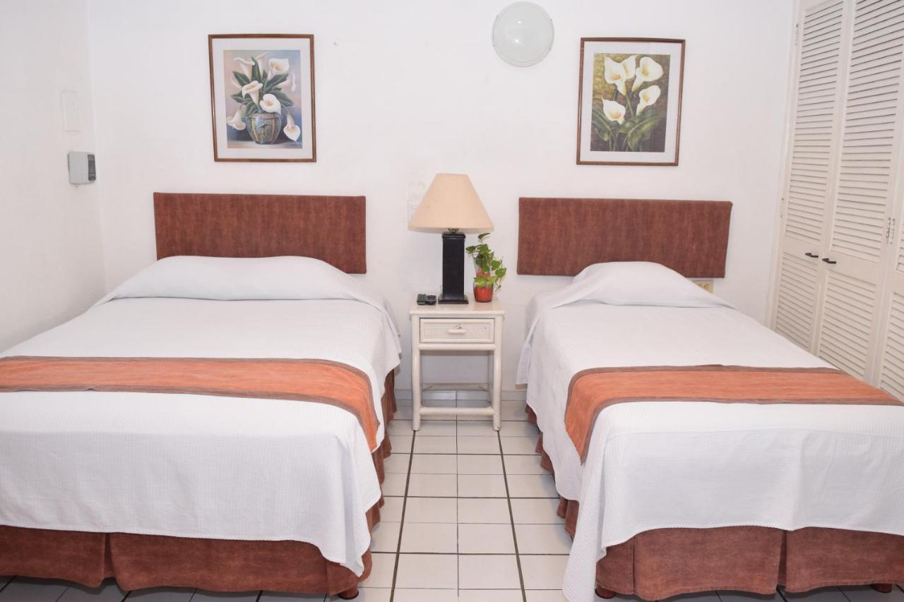 Hotel Suites Le Monde Cancún Esterno foto