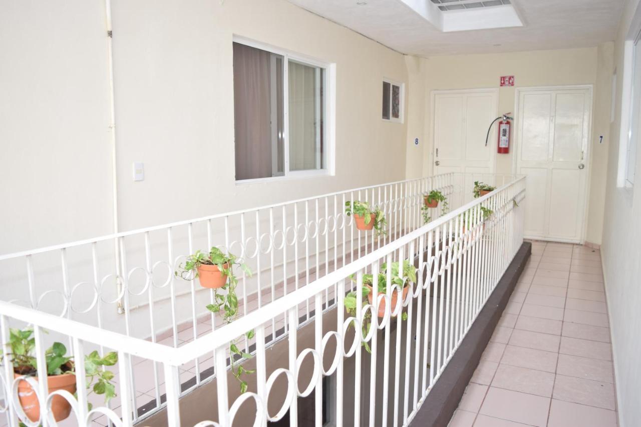 Hotel Suites Le Monde Cancún Esterno foto