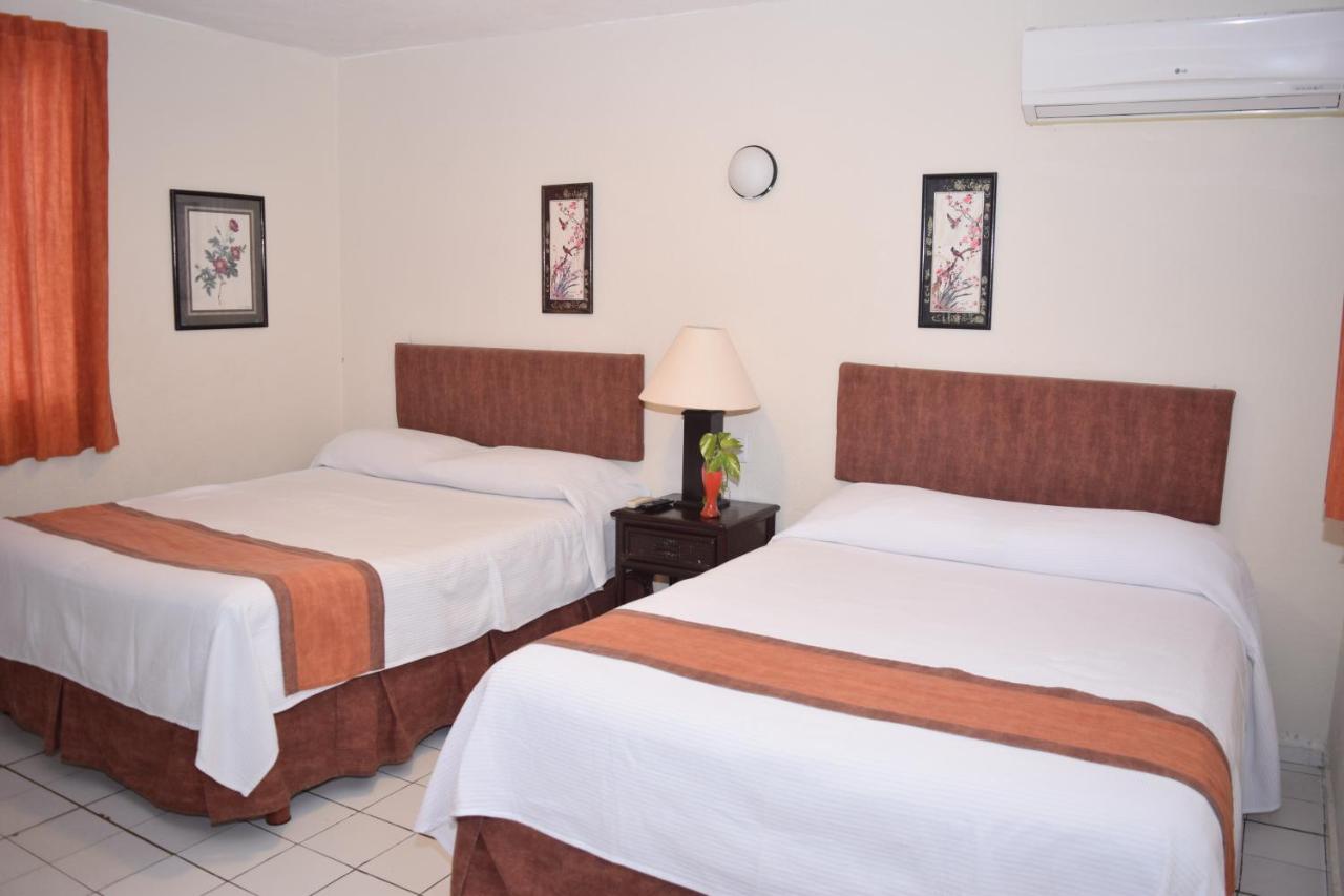 Hotel Suites Le Monde Cancún Esterno foto