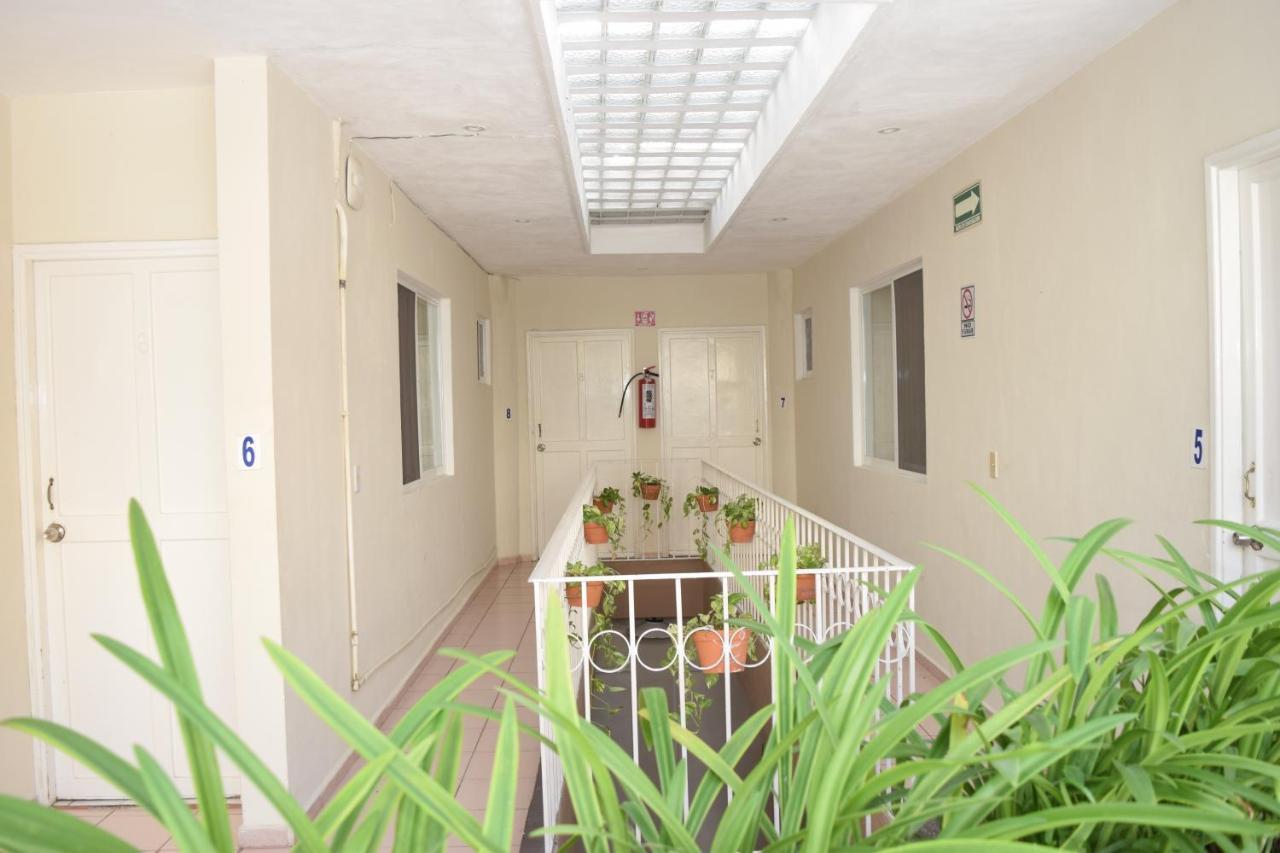 Hotel Suites Le Monde Cancún Esterno foto